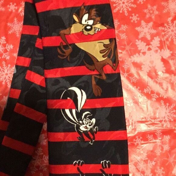 Ties set of two Looney Tunes golf ties - Picture 3 of 9